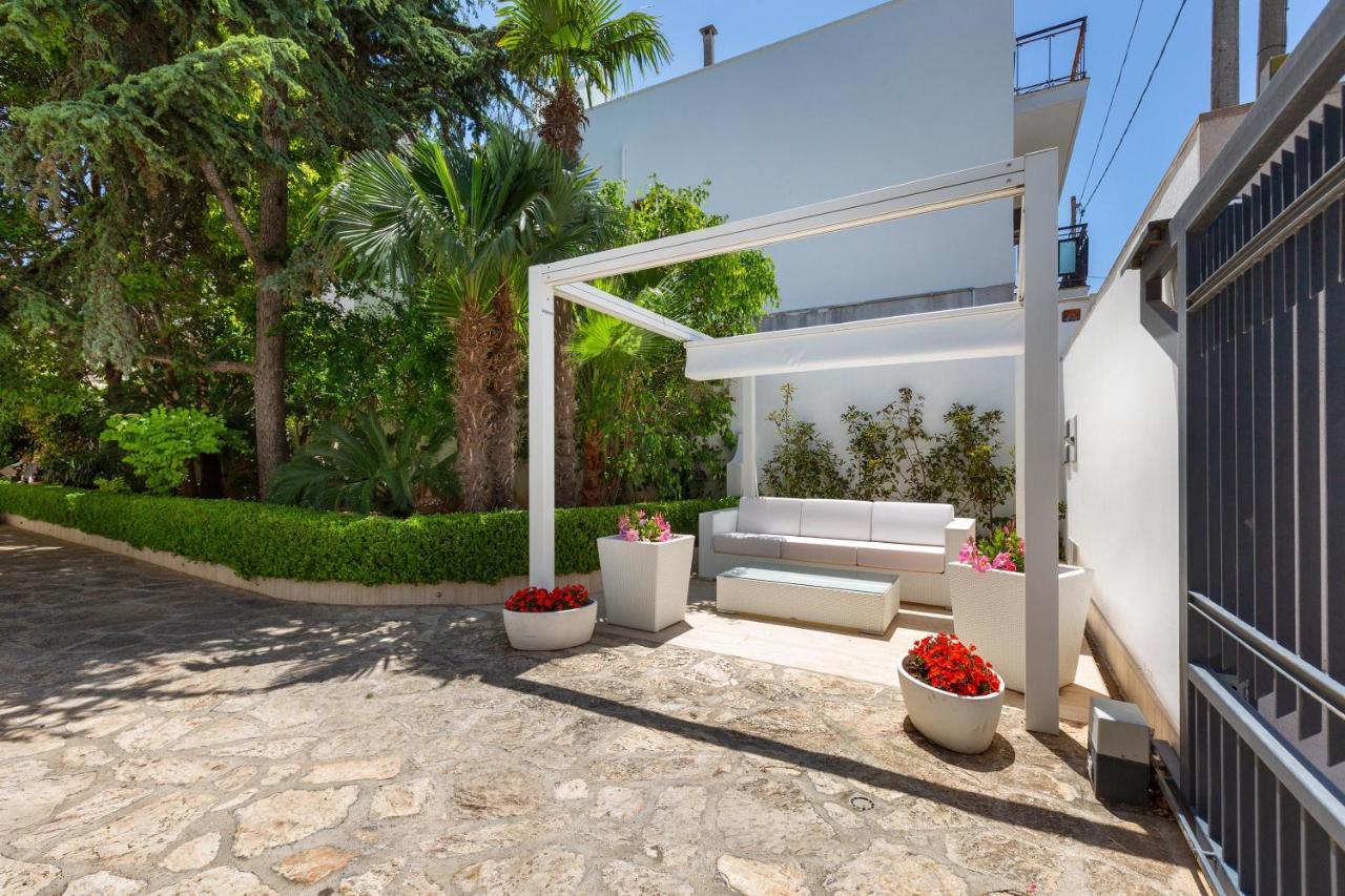Luxury Carra -
