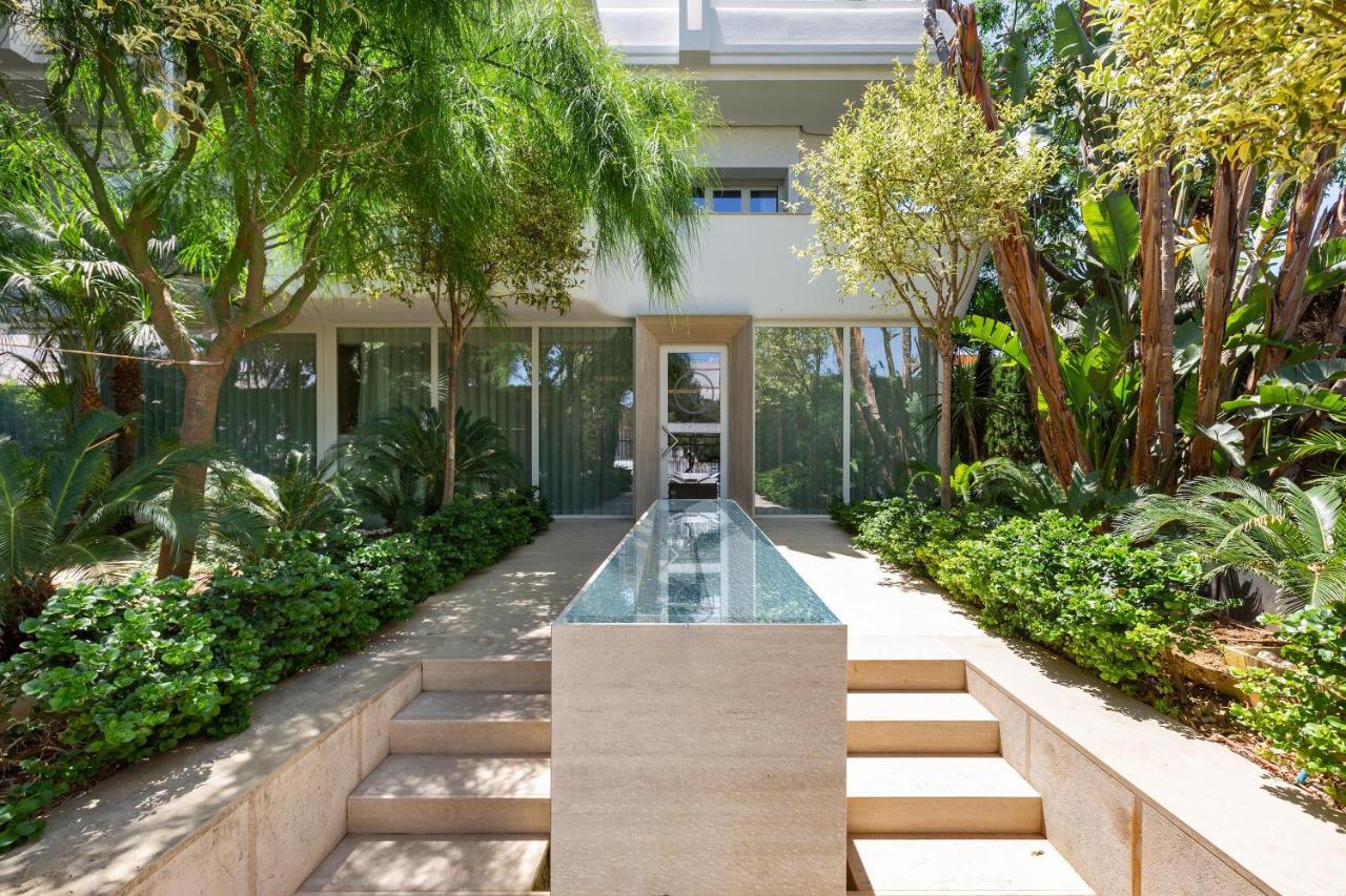 Luxury Carra -