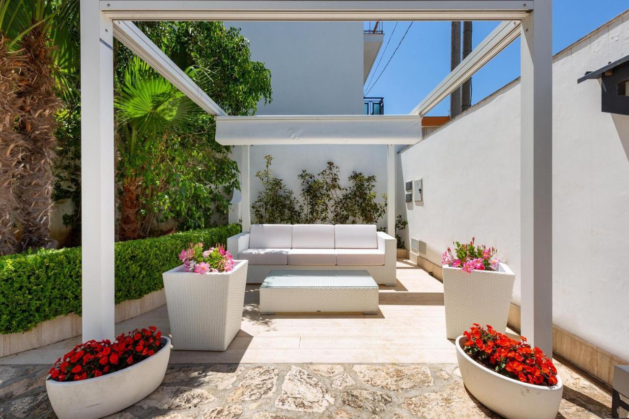 Luxury Carra - *